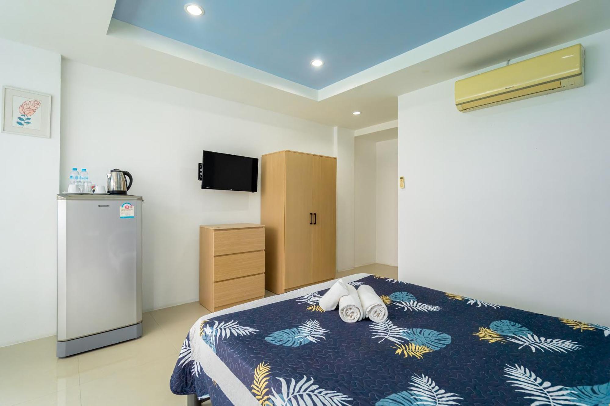 Nice To Meat You Rooms Patong Екстер'єр фото